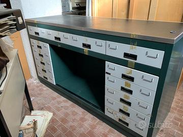 arredamento negozio marca Armes
