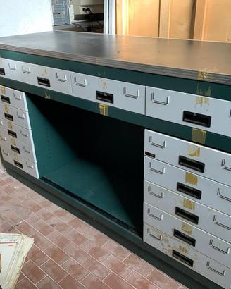 arredamento negozio marca Armes
