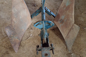 Aratro per motozappa