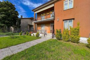 PORZIONE DI BIFAMILIARE A CASTEL D'AZZANO