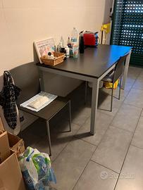 Tavolo allungabile con 4 sedie  Marca Cesar
