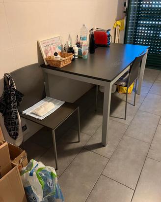 Tavolo allungabile con 4 sedie  Marca Cesar