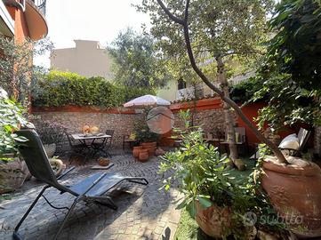 VILLA A SCHIERA D'ANGOLO A RIMINI