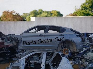 Scocca e porte alfa romeo stelvio q4