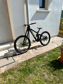 Trek session 8.8 downhill