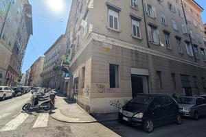 BOX di ampia metratura, Ospedale Maggiore