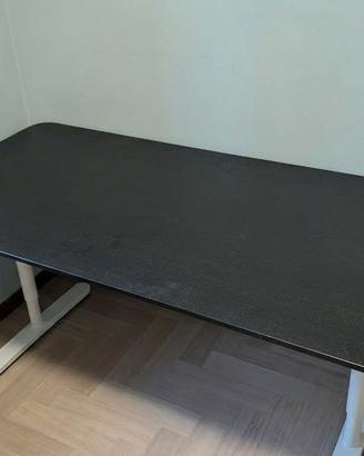 Scrivania IKEA BEKANT 160x80 cm
