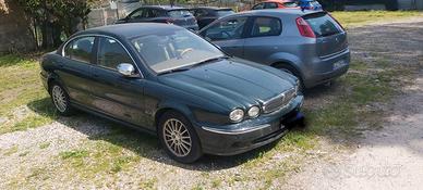 Elegante Jaguar X-Type Executive 2.2 Diesel