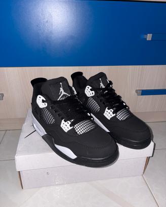 Jordan 4 bianche e nere