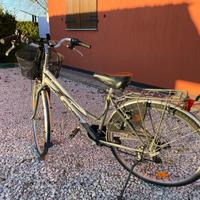 Bicicletta da città Aurora con marce