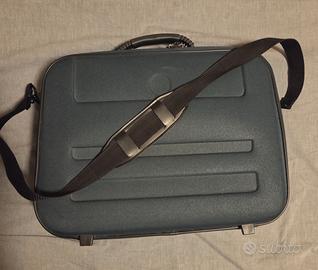 Valigia 48 ore Abbigliamento e Accessori In vendita a Catania