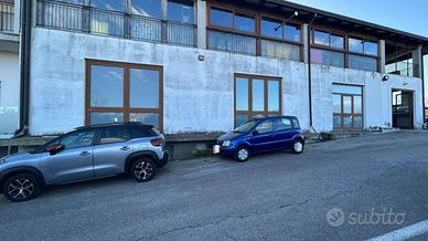 Immobile di 321 m² a Treglio