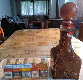 Bottiglia e mignon San Marino