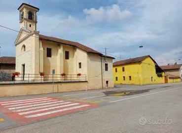 Casa e laboratorio a Crova (VC).