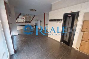 Immobile di 100 m² con 2 locali a Magenta