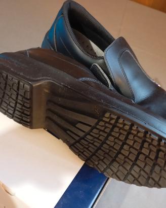 SCARPE ANTINFORTUNISTICHE 44