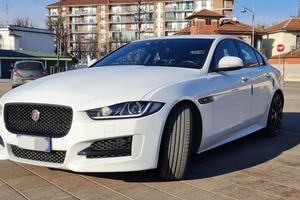 JAGUAR XE R-SPORT "Black Line"