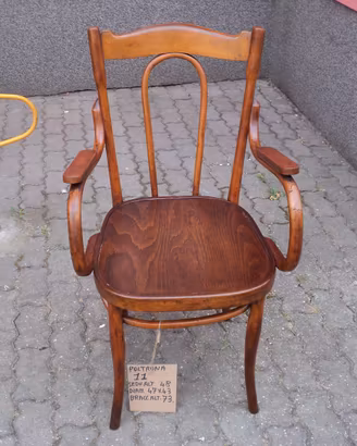 Poltrona con braccioli thonet
