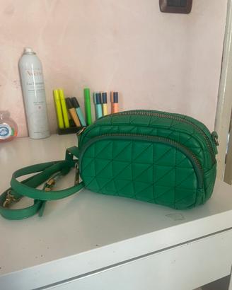 borsa con tracolla verde zara