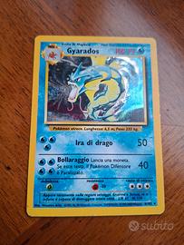 Gyarados 6/102 card Pokemon Set Base 2000