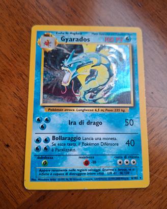 Gyarados 6/102 card Pokemon Set Base 2000