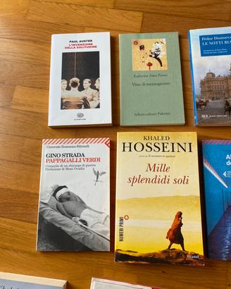 Set 4 libri nuovi