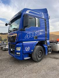 trattore stradale
