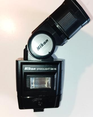 Flash Nikon Speedlight SB-16 + custodia in pelle