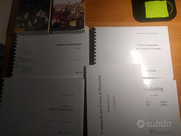 Libri economia triennale meno di metà prezzo