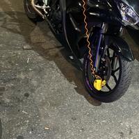 Yamaha YZF- R3 2015 di colore nero
