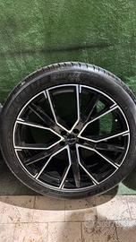 CERCHI E GOMME AUDI Q8 22”