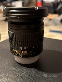 Nikon AF-P DX 10-20 mm f/4.5-5.6G VR Obiettivo