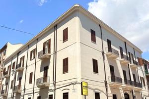 MONOLOCALE A PALERMO