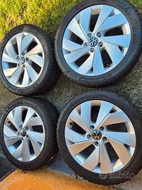 cerchi 17 golf 8 con antineve 