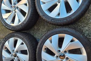 cerchi 17 golf 8 con antineve 