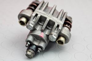 PINZA ANTERIORE POLARIS PREDATOR 500 2005 2006 500