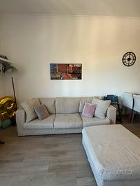 Divano 3 posti + Pouf