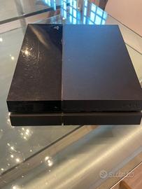 PS4 con Joystick e giochi