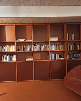 libreria in legno artigianale