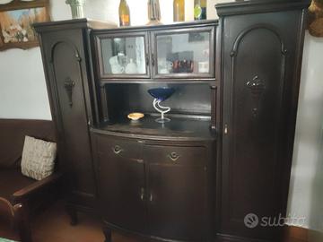 Vetrina e tavolo anni 70