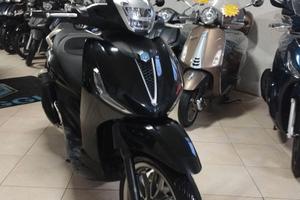 PARI AL NUOVO PIAGGIO BEVERLY 300 HPE S KM6000 +AN