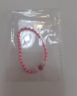 Braccialetti, collane, anelli e gadget telefono