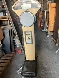 Bilancia vintage SALUS a colonna anni ‘60 – origin