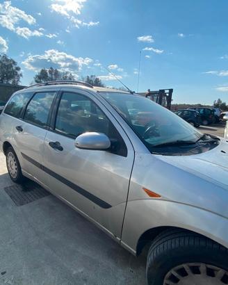 RICAMBI AUTO FORD FOCUS 2001 GRIGIA sw