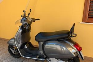 Vespa granturismo 200