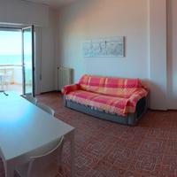 Sul lungomare fronte spiaggia