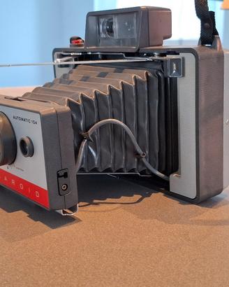 polaroid 104 land camera