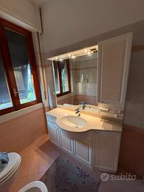 Mobile bagno con specchio