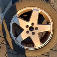 Cerchi e gomme invernali 215 55 18 99 V jeep dodge