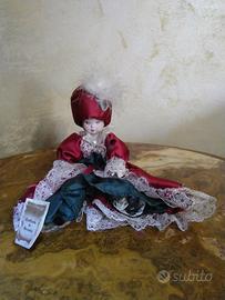 Bambola vintage da collezione in porcellana